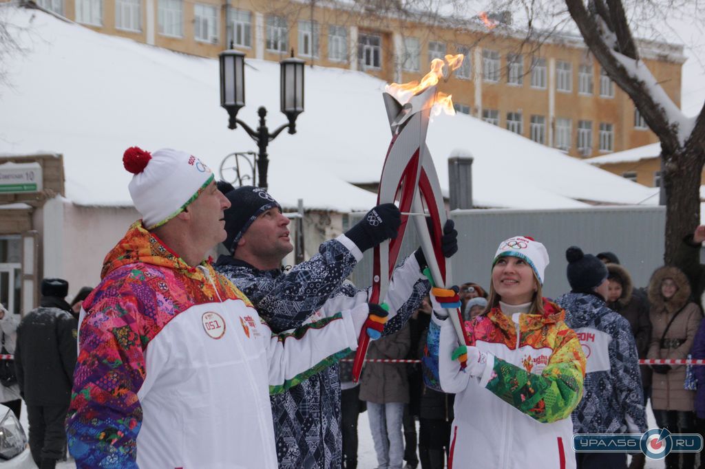 Факелоносцы Олимпийского огня в Оренбурге