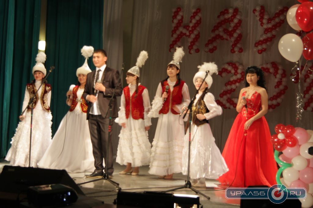 казахстан, казахи, праздник наурыз, весна, ансамбль шашу