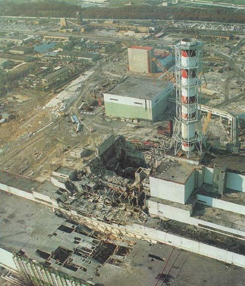 Четвертый блок Чернобыльской АЭС после разрушения