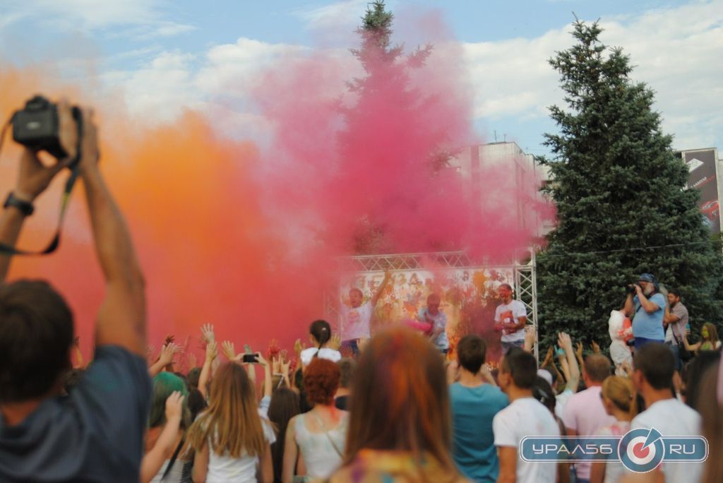 фестиваль красок холи в оренбурге