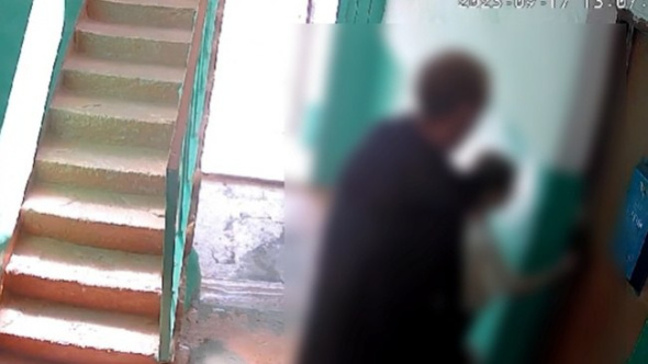 В Соль-Илецке мать девочки, ставшей жертвой насильника, до сих пор не может забрать дочь из реабилитационного центра