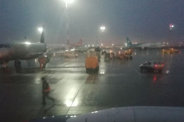 СМИ: Самолет Москва — Оренбург экстренно вернулся в аэропорт 