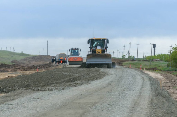 В Оренбургской области в этом году продолжат ремонт дорог к небольшим населенным пунктам
