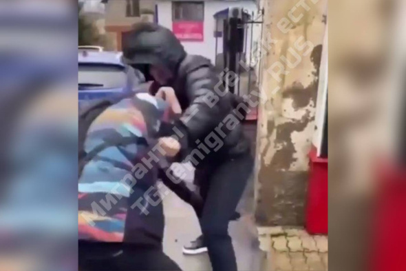 Конфликт из-за машины? Полиция проводит проверку по факту драки молодых людей в Бузулуке