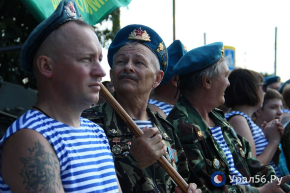 «Их любят и гордятся ими»: в Орске прошел День ВДВ при поддержке АНО «Военная операция» и «Боевого братства». Как это было?