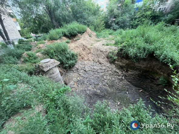 «Мы тонем в г****!»: жители многоквартирного дома в Орске травятся от канализации. Причем здесь паводок? Да не при чем