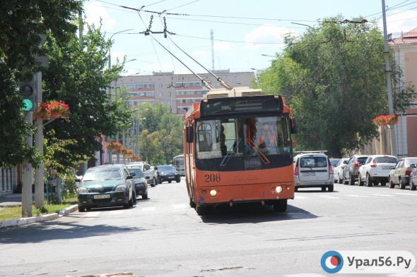 Жители Оренбурга стали меньше ездить на троллейбусах из-за повышения тарифа