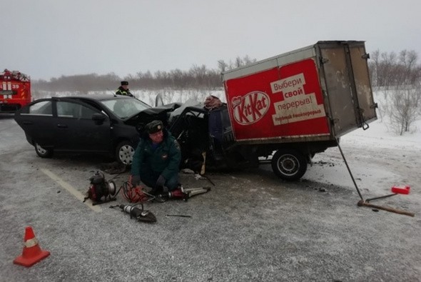 В ДТП на трассе Самара – Оренбург погиб 1 человек, еще 3 получили серьезные травмы