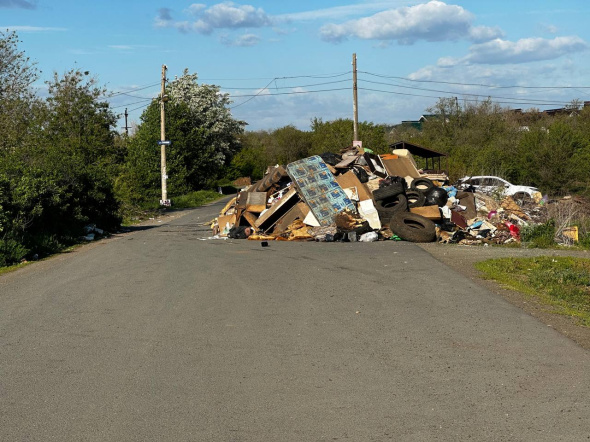 После паводка с улиц Оренбурга вывезли 23 848 кубометров мусора. В некоторых районах свалки продолжают расти