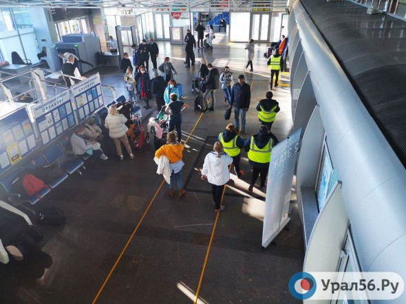 Ситуацию с вынужденной посадкой рейса Москва — Орск в Оренбурге взяла на контроль Уральская транспортная прокуратура