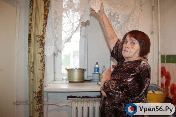 «Избивает только пожилых и детей»: орская пенсионерка жалуется на местного общественника