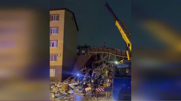 В Уральске (Казахстан) после взрыва обрушилось двухэтажное кафе. Есть пострадавшие и погибшие