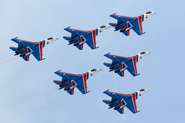 17 июня в небе над Оренбургом состоится авиашоу знаменитой пилотажной группы «Русские витязи»