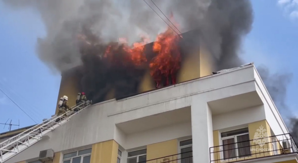 Прокуратура организовала проверку по факту пожара в многоквартирном жилом доме в центре Оренбурга