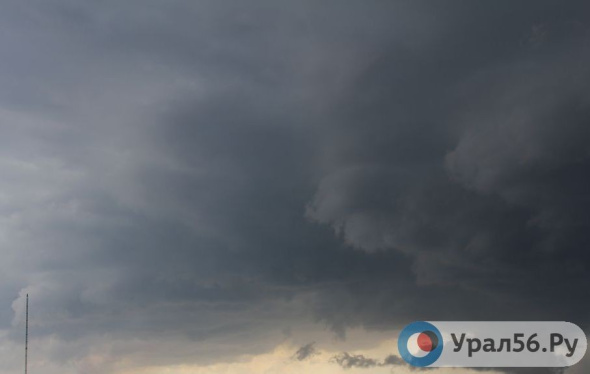 Гроза и ветер 15-20 м/с ожидаются в ночь на 23 июня в Оренбургской области