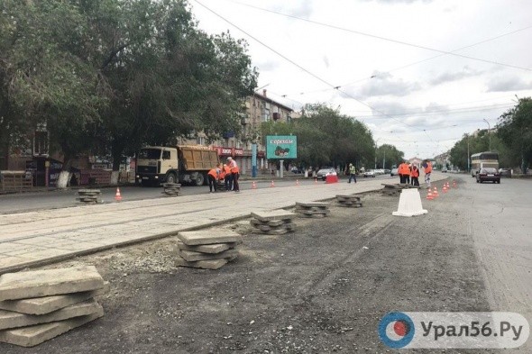 На востоке Оренбургской области полным ходом идет ремонт дорог