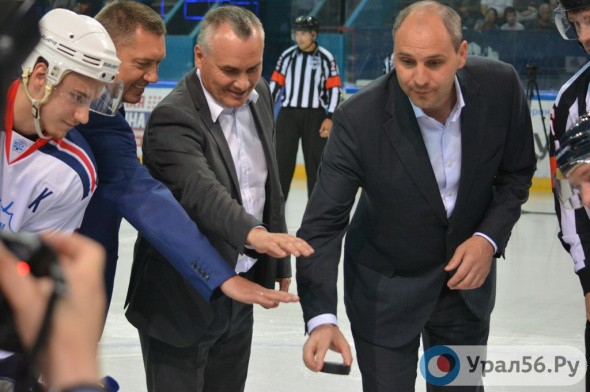 В Орске торжественно открылся турнир по хоккею на «Кубок губернатора Оренбургской области»