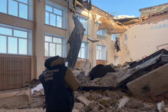 «Не было никаких звоночков»: Стало известно, кто принимал работы по капремонту рухнувшей крыши в школе Красногвардейского района 