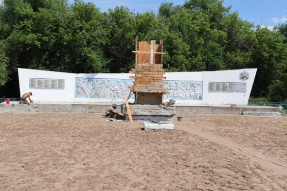 156 000 рублей от населения: в селе Оренбургской области отремонтируют мемориал погибшим во время гражданской и Великой Отечественной войн 