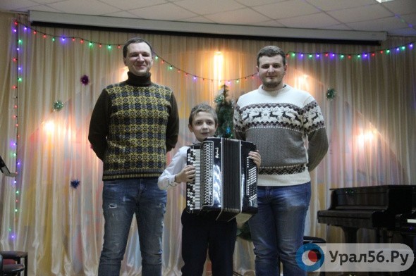 «Подарки во благо»: Урал-ТВ продолжает радовать талантливых ребят 