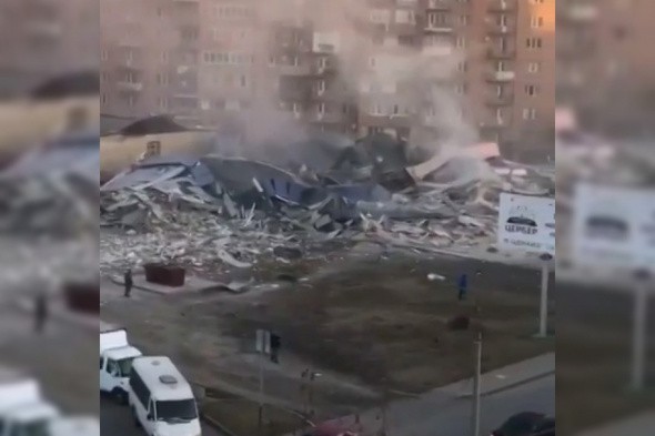 В супермаркете во Владикавказе прогремел взрыв: здание полностью разрушено (видео)