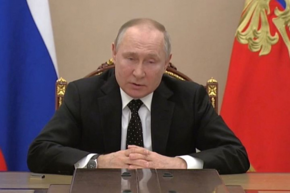 Владимир Путин поставил задачу за 5 лет привести в нормативное состояние 85% опорной сети дорог в России