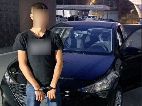 Похвастался охраннику покупкой: житель Кувандыка попытался угнать новую машину из автосалона Оренбурга