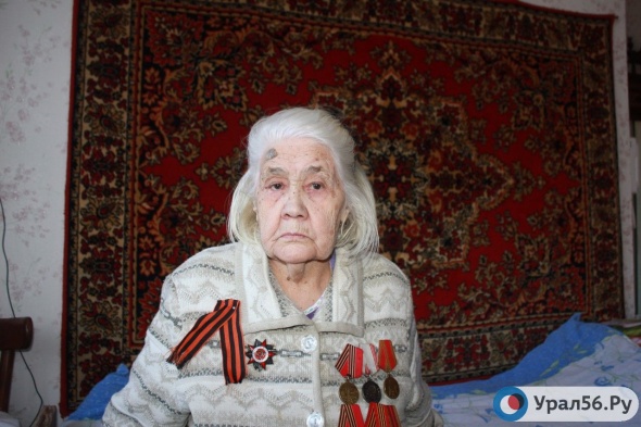 91-летнюю бабушку не принимают в больницах Оренбурга?