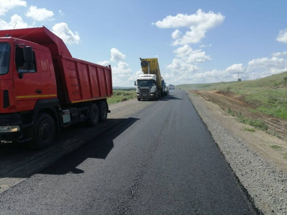 В этом году в Оренбургской области планируют отремонтировать более 300 километров дорог 
