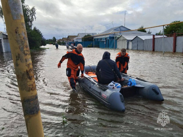 «Мы наоборот радуемся этому дождю!»: Жена губернатора Челябинской области «порадовалась» ливням, которые затопили несколько поселков
