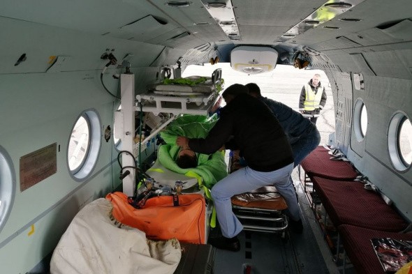 Выртолет «Ми-8» санавиации экстренно доставил двух мужчин из Орска в Оренбург 