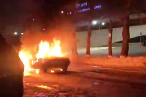 В Оренбурге ночью сгорел автомобиль. Фото